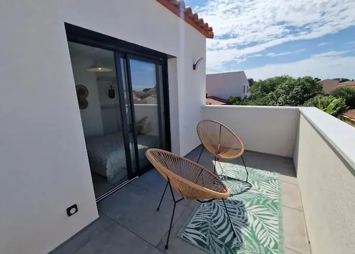 House 3 With Terrace Дом отдыха